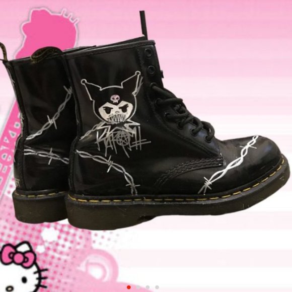 AWESOME KUROMI DOC MARTENS 💕 - Picture 1 of 4
